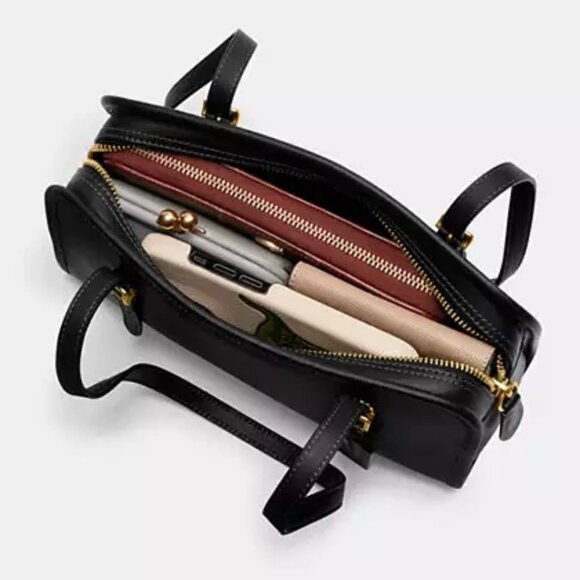 NWT ✅ Coach SWING Bag Glovetanned CM565 in Black / Gold ⭐ NWT - Picture 6 of 16